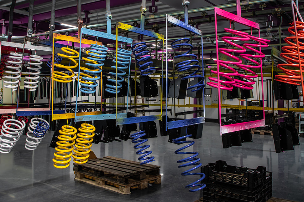 Wie bei allen Gewindefahrwerken von ST suspensions üblich, kann das ST XTA plus 3 für die sportlichen Kompaktmodelle individualisiert bestellt werden.